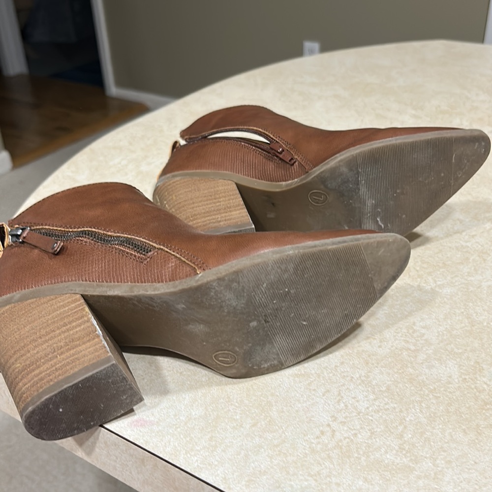 Universal Thread Brown Booties - image 3